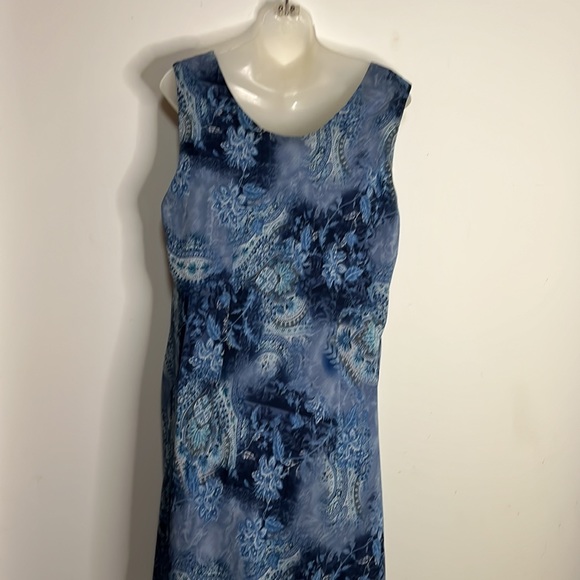 Dressbarn chiffon print sleeveless maxi dress fully lined. Size 16W - Picture 4 of 6